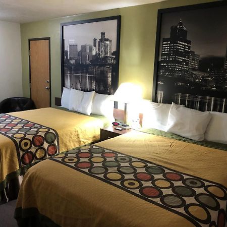 Super 8 By Wyndham Salem Hotel Bagian luar foto